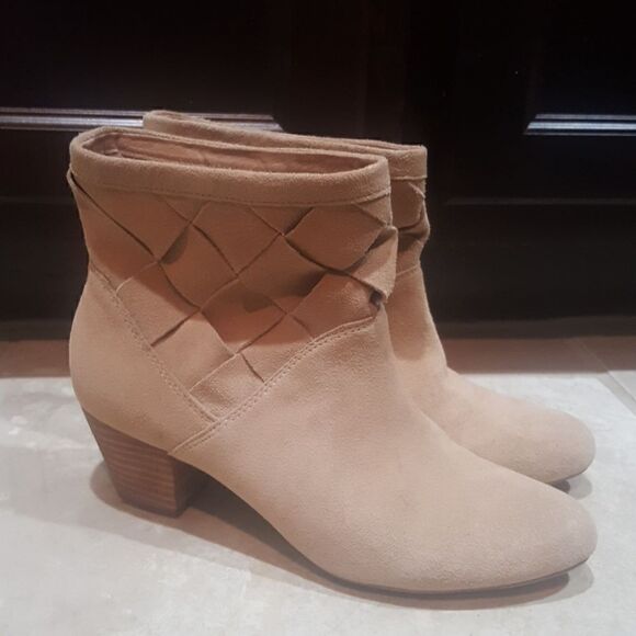 Corso Como Shoes - ‎CORSO COMO Suede Booties - Size 8